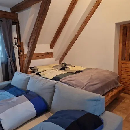 Janischhof 48 *
